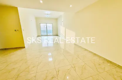 Apartment - 3 Bedrooms - 3 Bathrooms for rent in Sunrise Building - Al Barsha 1 - Al Barsha - Dubai