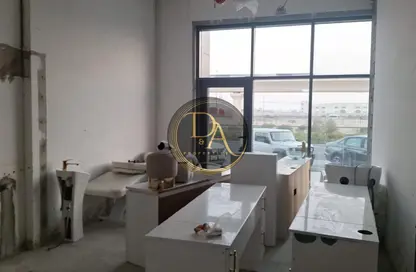 Shop - Studio for rent in AZIZI Berton - Al Furjan - Dubai