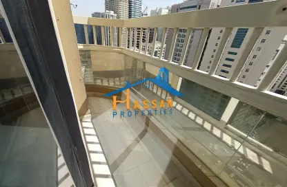 Apartment - 3 Bedrooms - 3 Bathrooms for rent in Al Khan 9 building - Al Khan - Sharjah