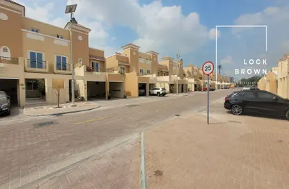 صورة لـ مبنى خارجي تاون هاوس - 4 غرف نوم - 4 حمامات للبيع في قرية ماربيلا - قمم النصر - مدينة دبي الرياضية - دبي ، صورة رقم 1