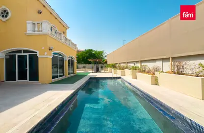 Villa - 5 Bedrooms - 6 Bathrooms for rent in Legacy - Jumeirah Park - Dubai