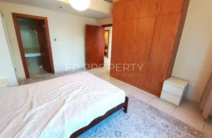 Apartment - 1 Bedroom - 2 Bathrooms for rent in Marina View Tower B - Marina View - Dubai Marina - Dubai