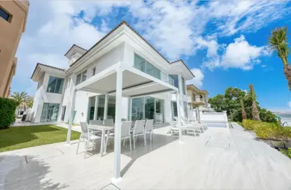 Villa - 5 Bedrooms - 6 Bathrooms for sale in Garden Homes Frond E - Garden Homes - Palm Jumeirah - Dubai