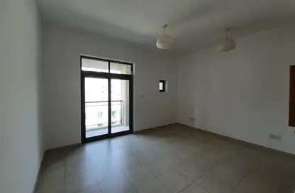 Apartment - 1 Bedroom - 2 Bathrooms for rent in Travo Tower B - Travo - The Views - Dubai