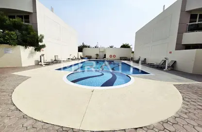 Villa - 4 Bedrooms - 4 Bathrooms for rent in Jumeirah 1 Villas - Jumeirah 1 - Jumeirah - Dubai