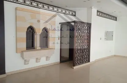 Shop - Studio - 1 Bathroom for rent in Al Nahyan Camp - Abu Dhabi
