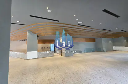 Retail - Studio - 2 Bathrooms for rent in Al Khalidiya - Abu Dhabi
