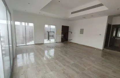 Villa - 4 Bedrooms - 6 Bathrooms for rent in Al Barsha 3 - Al Barsha - Dubai