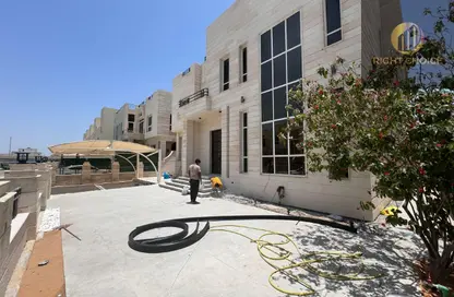 فيلا - 4 غرف نوم - 6 حمامات للايجار في فيلات مدينة خليفة آيه - مدينة خليفة أ - مدينة خليفة - أبوظبي