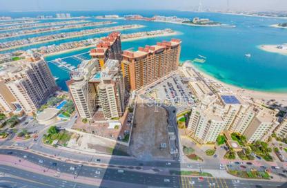 Apartment - Studio - 1 Bathroom for rent in The Palm Tower - Palm Jumeirah - Dubai