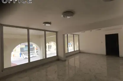 Office Space - Studio - 1 Bathroom for rent in Al Karama - Dubai
