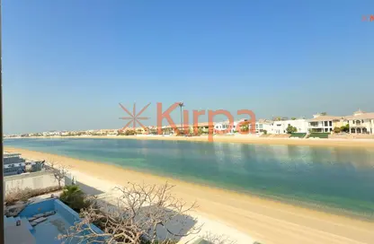 Villa - 5 Bedrooms - 7 Bathrooms for sale in Palm Jumeirah - Dubai