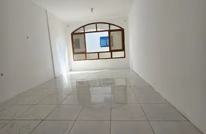 شقة - 3 غرف نوم - 2 حمامات للايجار في المجاز 2 - المجاز - الشارقة