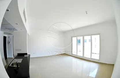 Apartment - 2 Bedrooms - 3 Bathrooms for sale in Tower 44 - Al Reef Downtown - Al Reef - Abu Dhabi