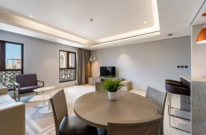 Living / Dining Room image for: Hotel  and  Hotel Apartment - 2 Bedrooms - 3 Bathrooms for rent in Wyndham residences - The Palm - Palm Jumeirah - Dubai, Image 1