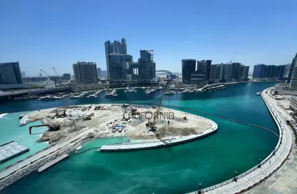 مكتب - استوديو للايجار في B2B  برج - الخليج التجاري - دبي