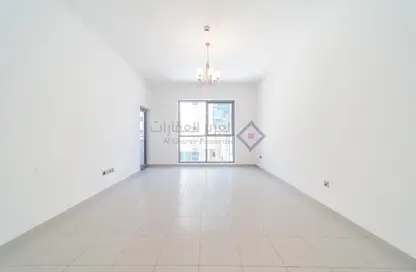 Apartment - 1 Bedroom - 2 Bathrooms for rent in Al Muraqqabat - Deira - Dubai