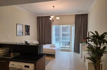 Apartment - Studio - 1 Bathroom for rent in Burj Al Nujoom - Downtown Dubai - Dubai