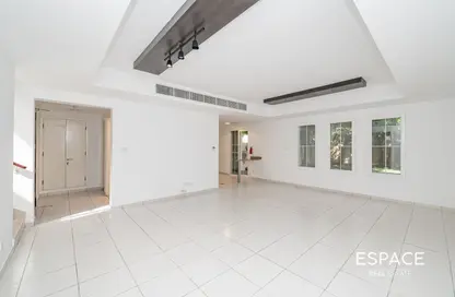 Villa - 3 Bedrooms - 3 Bathrooms for rent in Springs 15 - The Springs - Dubai