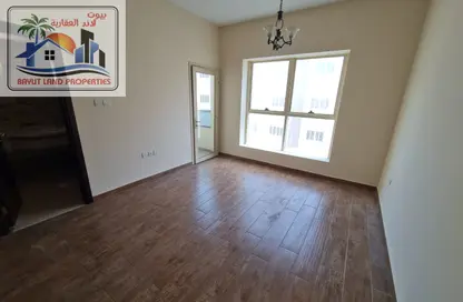 Apartment - 2 Bedrooms - 2 Bathrooms for rent in Muwailih Building - Muwaileh - Sharjah