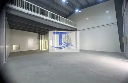 Warehouse - Studio for rent in Mussafah Industrial Area - Mussafah - Abu Dhabi