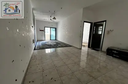 شقة - غرفة نوم - 2 حمامات للايجار في شارع زايد بن اسلم - أبو شغارة - الشارقة