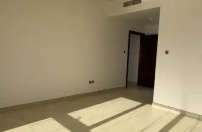 شقة - 2 غرف نوم - 3 حمامات للبيع في الخان - الشارقة