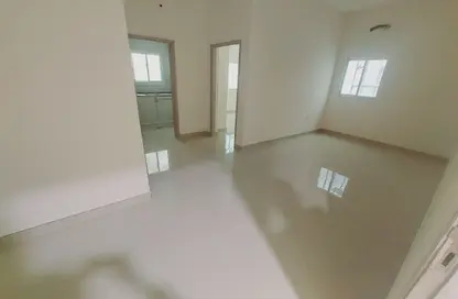 Apartment - 2 Bedrooms - 1 Bathroom for rent in Fire Station Road - Muwaileh - Sharjah