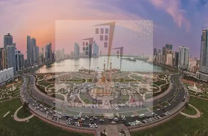 عمارة بالكامل - استوديو - 8 حمامات للبيع في المجاز 3 - المجاز - الشارقة