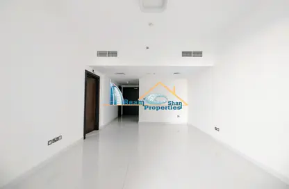 Empty Room image for: Apartment - 1 Bedroom - 2 Bathrooms for rent in Arabian Gate - Dubai Silicon Oasis - Dubai, Image 1