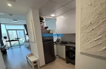 Apartment - 1 Bedroom for rent in Bloom Towers B - Bloom Towers - Jumeirah Village Circle - Dubai