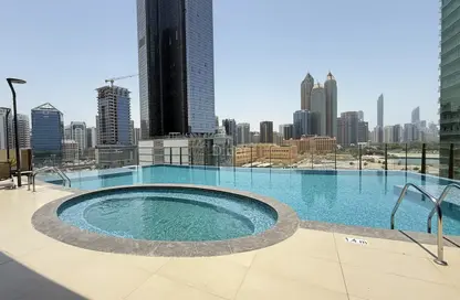 شقة - 2 غرف نوم - 4 حمامات للايجار في سرايا وان - شارع الكورنيش - أبوظبي
