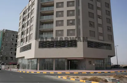 Shop - Studio - 1 Bathroom for rent in Tilal City - Sharjah