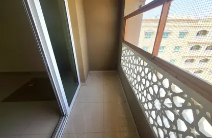 Apartment - 1 Bedroom - 2 Bathrooms for rent in Muwaileh 29 Building - Muwaileh - Sharjah