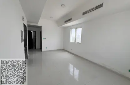شقة - غرفة نوم - 2 حمامات للايجار في أورينت تاور 1 - أورينت تاور - البستان - عجمان