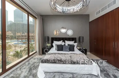 Room / Bedroom image for: Townhouse - 4 Bedrooms - 4 Bathrooms for sale in Jumeirah Islands Townhouses - Jumeirah Islands - Dubai, Image 1