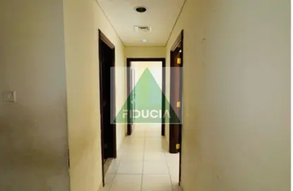 Apartment - 3 Bedrooms - 4 Bathrooms for rent in Al Salam Tower - Tourist Club Area - Abu Dhabi