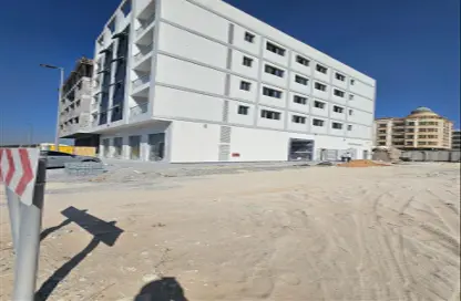 عمارة بالكامل - استوديو للبيع في مويلح - الشارقة