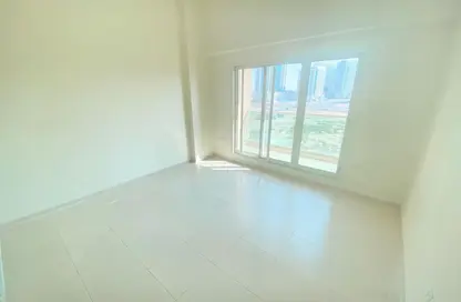 شقة - غرفة نوم - 2 حمامات للايجار في سندس ليلاك - مجمع دبي ريزيدنس - دبي