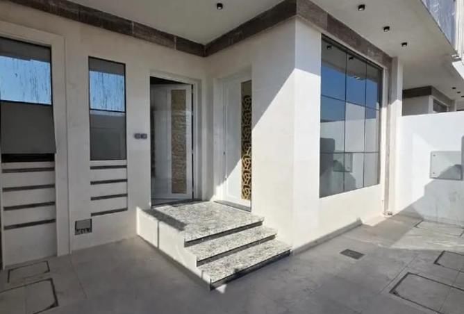 16010022 - Property Image 2