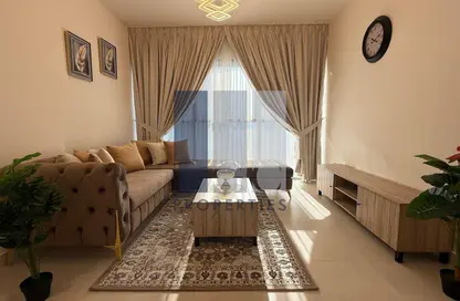 شقة - 2 غرف نوم - 2 حمامات للايجار في راديانت سكوير - مدينة الأضواء - جزيرة الريم - أبوظبي