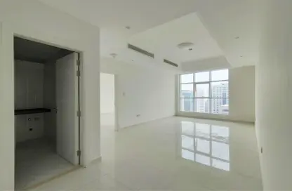 Apartment - 1 Bedroom - 2 Bathrooms for rent in Al Khan Corniche - Al Khan - Sharjah
