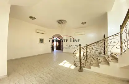 Empty Room image for: Villa - 5 Bedrooms - 6 Bathrooms for rent in Al Sarooj - Al Ain, Image 1