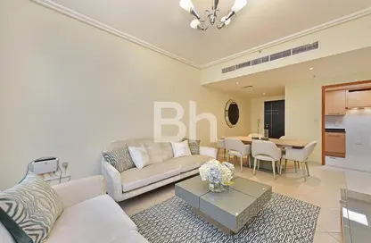 Apartment - 3 Bedrooms - 3 Bathrooms for rent in 21st Century Tower - Sheikh Zayed Road - Dubai