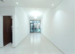 شقة - 2 غرف نوم - 3 حمامات للكراء في شارع المطار - منطقة طريق المطار - منطقة القرهود - دبي
