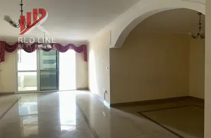 شقة - 3 غرف نوم - 4 حمامات للبيع في الخان - الشارقة