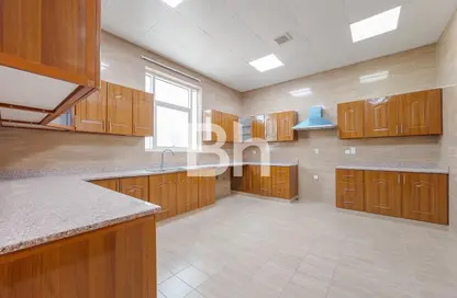 Office Space - Studio - 7+ Bathrooms for rent in Al Quoz 1 Villas - Al Quoz 1 - Al Quoz - Dubai