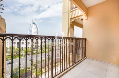Apartment - 1 Bedroom - 2 Bathrooms for sale in Lamtara 2 - Madinat Jumeirah Living - Umm Suqeim - Dubai