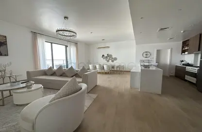 Apartment - 3 Bedrooms - 3 Bathrooms for sale in La Cote - La Mer - Jumeirah - Dubai