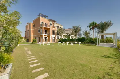 Villa - 5 Bedrooms - 7 Bathrooms for rent in Sur La Mer - La Mer - Jumeirah - Dubai